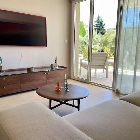 Detente Et Raffinement Assures Apartment